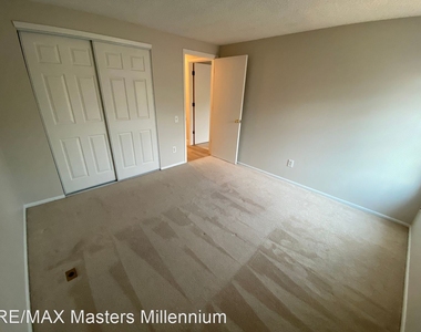 8328 E Phillips Pl - Photo Thumbnail 20