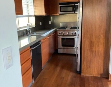 1243 Franklin St Apt 2 - Photo Thumbnail 1