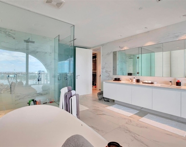 1000 Biscayne Blvd Unit 2802 - Photo Thumbnail 15