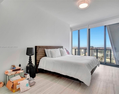 1000 Biscayne Blvd Unit 2802 - Photo Thumbnail 16