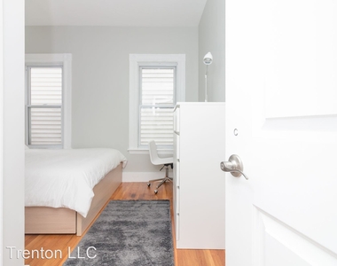 153 Trenton Street - Photo Thumbnail 15