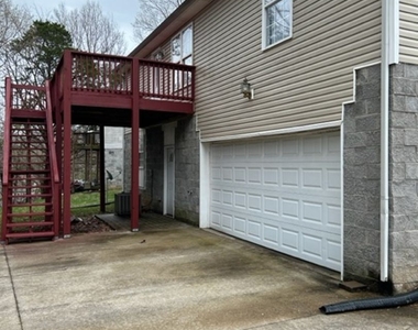 1054 Red Apple Court - Photo Thumbnail 18