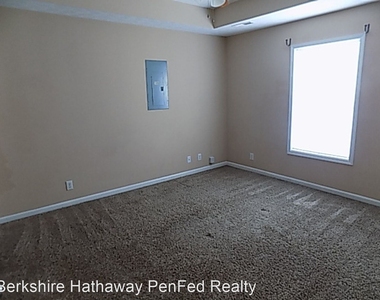 1054 Red Apple Court - Photo Thumbnail 5