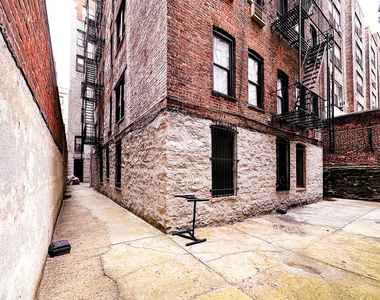 326 East 58th Street - Photo Thumbnail 9