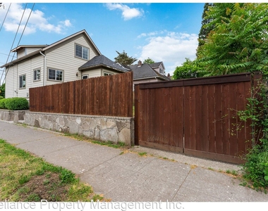 847 Ne Webster Street - Photo Thumbnail 24