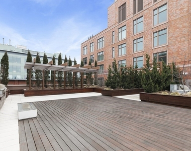 100 Lovejoy Wharf - Photo Thumbnail 3