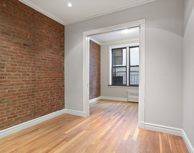  East 25th Street, Unit 3d - Photo Thumbnail 0