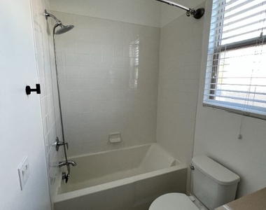 808 E Santa Ana Blvd - Photo Thumbnail 12