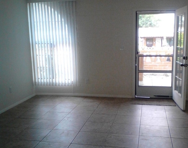 422 S Paseo Lobo Unit B - Photo Thumbnail 9