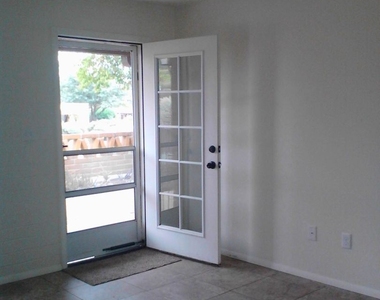 422 S Paseo Lobo Unit B - Photo Thumbnail 8