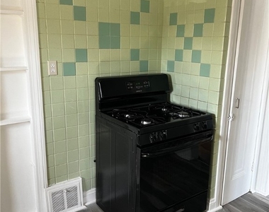 3243 W 115th Street - Photo Thumbnail 6
