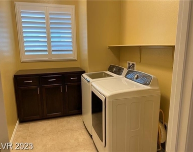 1701 Butterfly Ridge Avenue - Photo Thumbnail 11