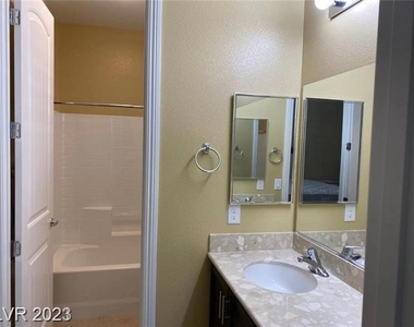 1701 Butterfly Ridge Avenue - Photo Thumbnail 10