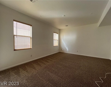 9031 Winchester Ridge Street - Photo Thumbnail 9