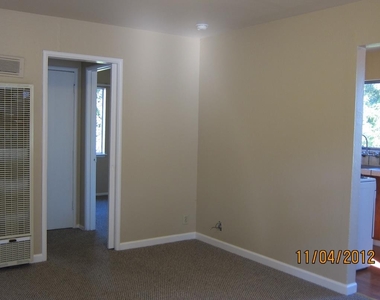 190 Boston Ave 6 - Photo Thumbnail 4