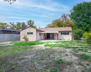 17328 Keswick Street - Photo Thumbnail 24