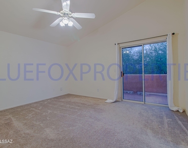 12428 N Mesquite Crest Way - Photo Thumbnail 9