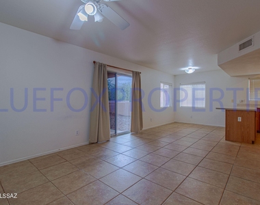 12428 N Mesquite Crest Way - Photo Thumbnail 4