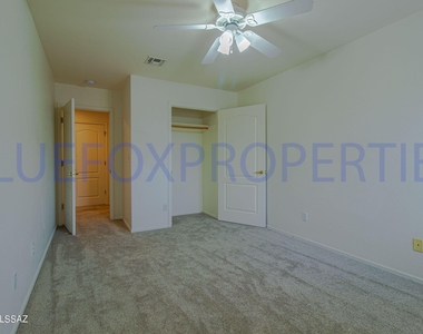 12428 N Mesquite Crest Way - Photo Thumbnail 10