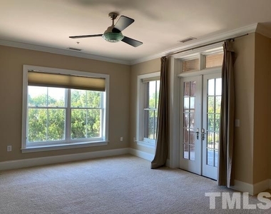 710 Independence Place - Photo Thumbnail 6