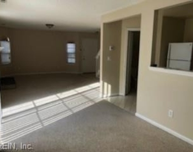 4600 Shallowford Circle - Photo Thumbnail 32