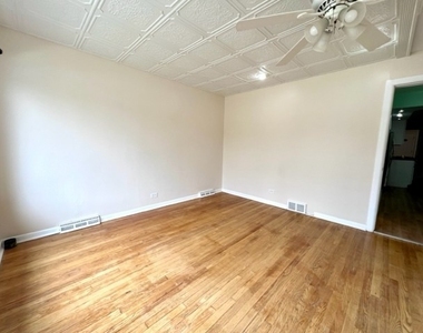 3112 N New England Avenue - Photo Thumbnail 2