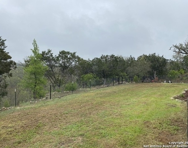 9210 Rebecca Creek Rd - Photo Thumbnail 15