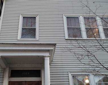 1327 W George Street - Photo Thumbnail 0