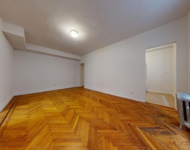 35 Hamilton Place - Photo Thumbnail 3