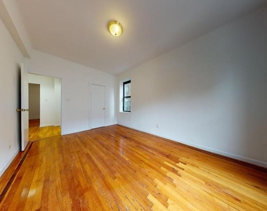 35 Hamilton Place - Photo Thumbnail 2