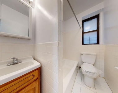 35 Hamilton Place - Photo Thumbnail 8