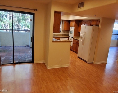 1161 Spazier Ave Apt 5 - Photo Thumbnail 2