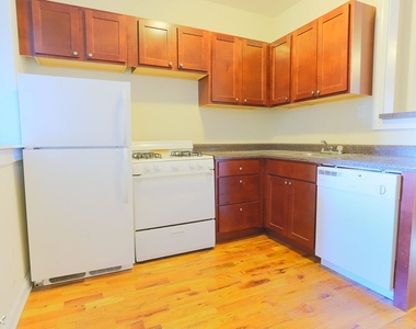 4415 N. Wolcott, Unit B-4 - Photo Thumbnail 2