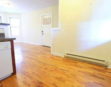 4415 N. Wolcott, Unit B-4 - Photo Thumbnail 3