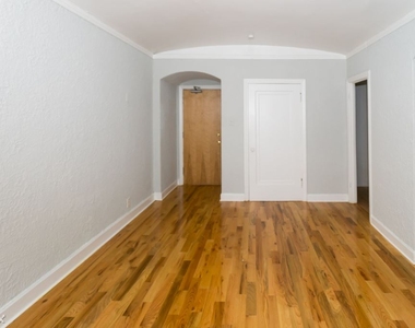 536 W. Arlington, Unit 603 - Photo Thumbnail 9