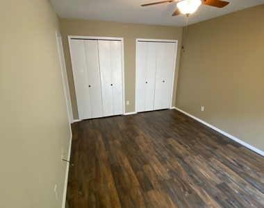 3731 Sutor Court - Photo Thumbnail 11