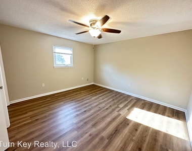 8372 Thomas Avenue Apt 200 - Photo Thumbnail 6