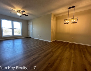 8372 Thomas Avenue Apt 200 - Photo Thumbnail 3