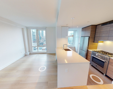 525 West 39th Street - Photo Thumbnail 1