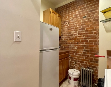 422 East 83rd Street - Photo Thumbnail 10
