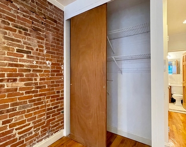 422 East 83rd Street - Photo Thumbnail 5