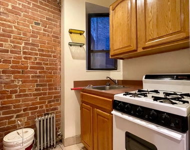 422 East 83rd Street - Photo Thumbnail 11