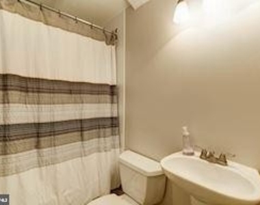 1449 Corcoran St Nw #1 - Photo Thumbnail 12