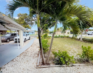 12300 N Miami Ave - Photo Thumbnail 2