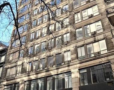 East 22nd Street - Photo Thumbnail 4