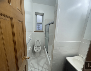 1587 Park Place - Photo Thumbnail 6