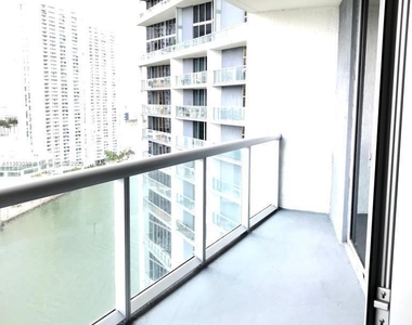 475 Brickell Ave - Photo Thumbnail 0