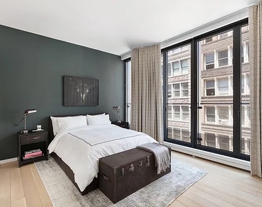 Mercer Street - Photo Thumbnail 8