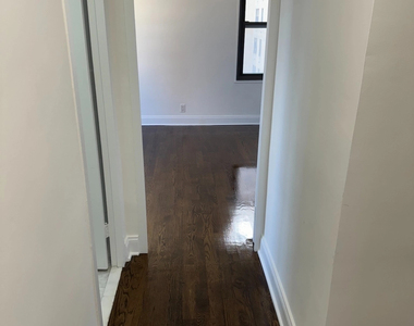 East 89th Street - Photo Thumbnail 7