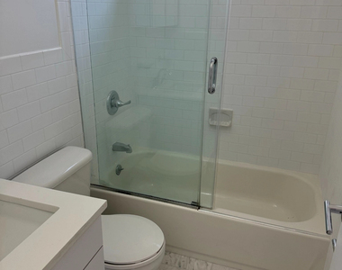 East 89th Street - Photo Thumbnail 6